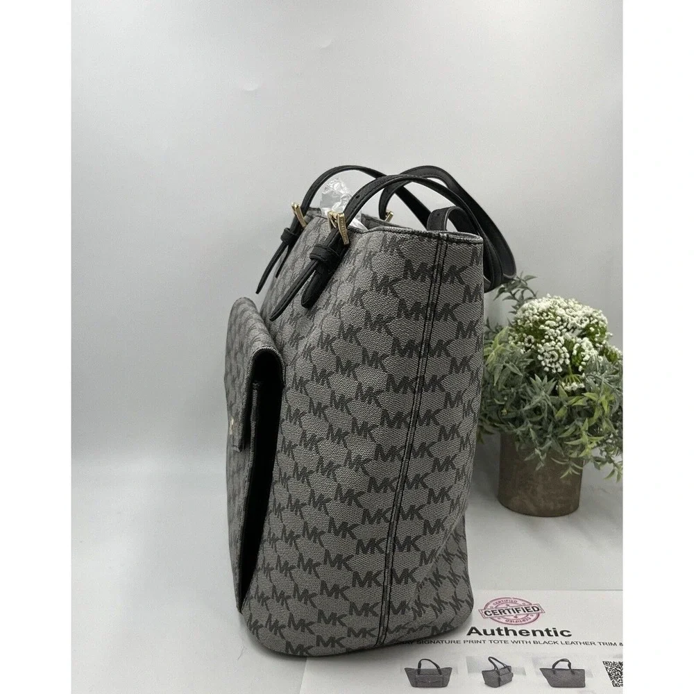 Michael Kors Authenticated Jet Set Lg Flap Pocket Multifunction Gray BlackTote